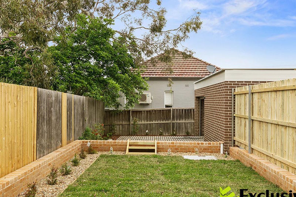 12 Carlton Crescent, Summer Hill
