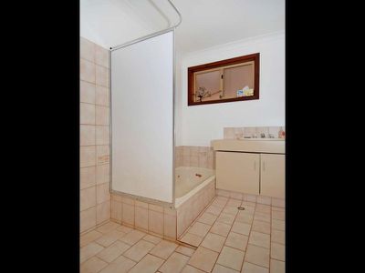 6 Montgomery Lane, Hannans