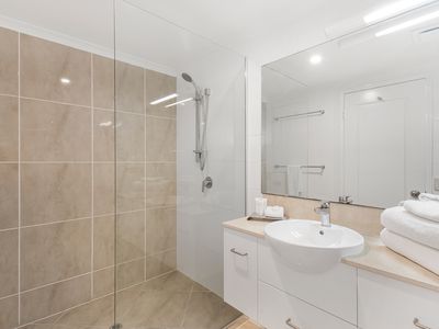 50 / 7 Mariners Drive, Townsville City