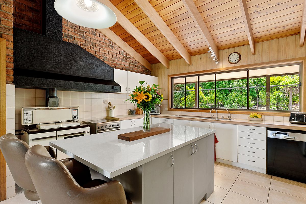 250 Ford Drive, Mansfield