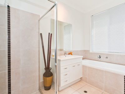 7 Palm Drive, Mooloolaba