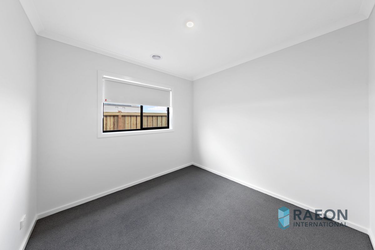 11 Dinner Grove, Tarneit