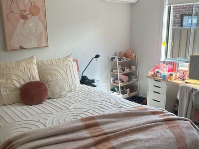 3 Pony Promenade, Seymour