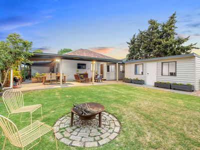 17 Tudor Road, Sunshine North