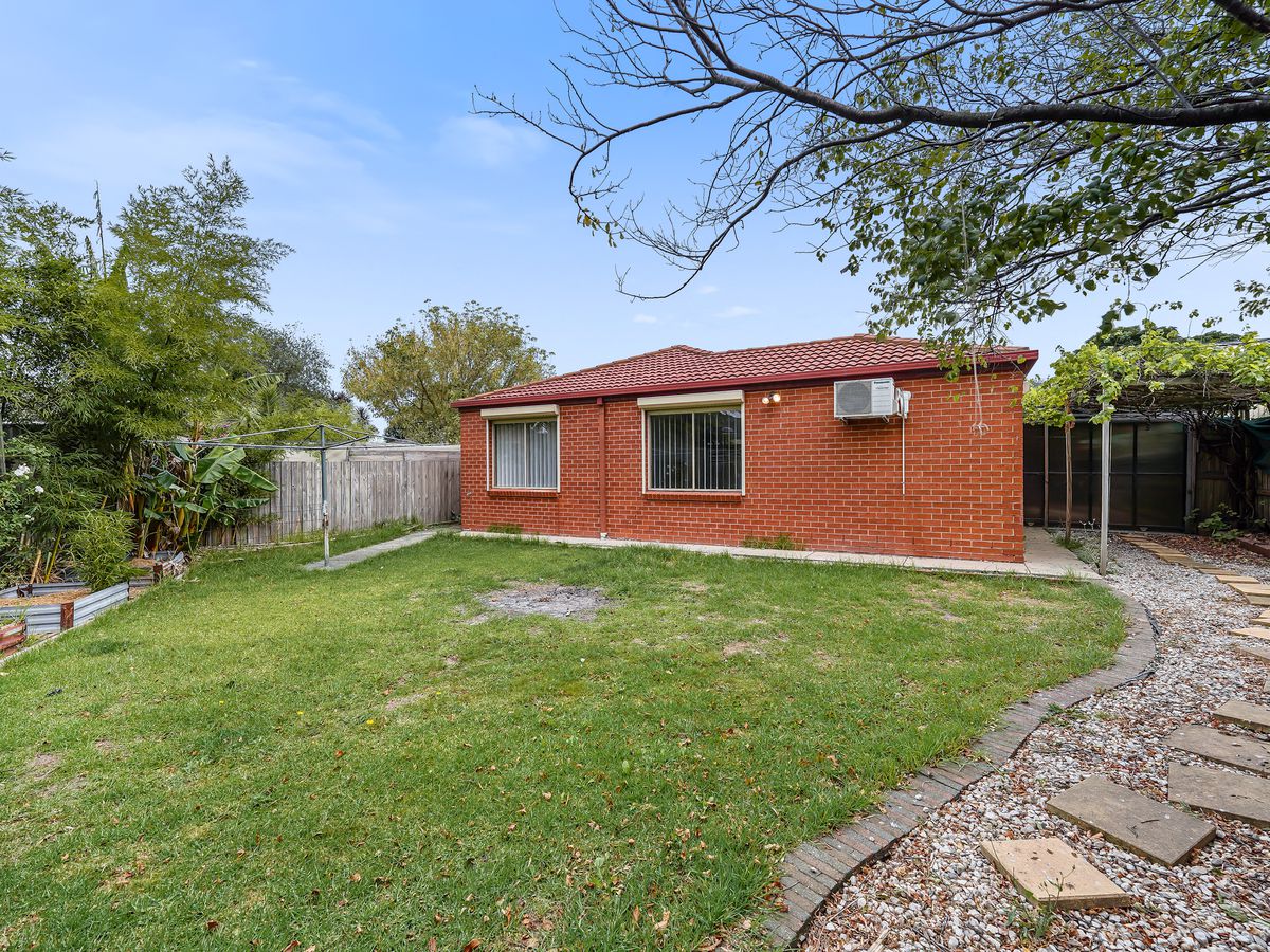 UNDER APPLICATION 14 Yaraan Court, Hampton Park