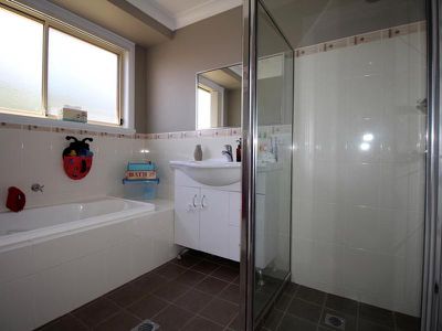 17 Arnold Court, Kelso