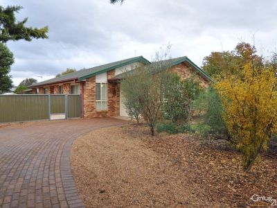 6 Magpie Close, Dubbo