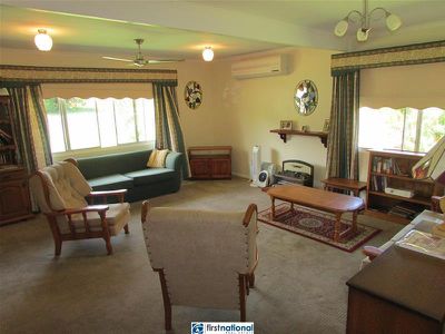 5 Armstrong Street, Atherton