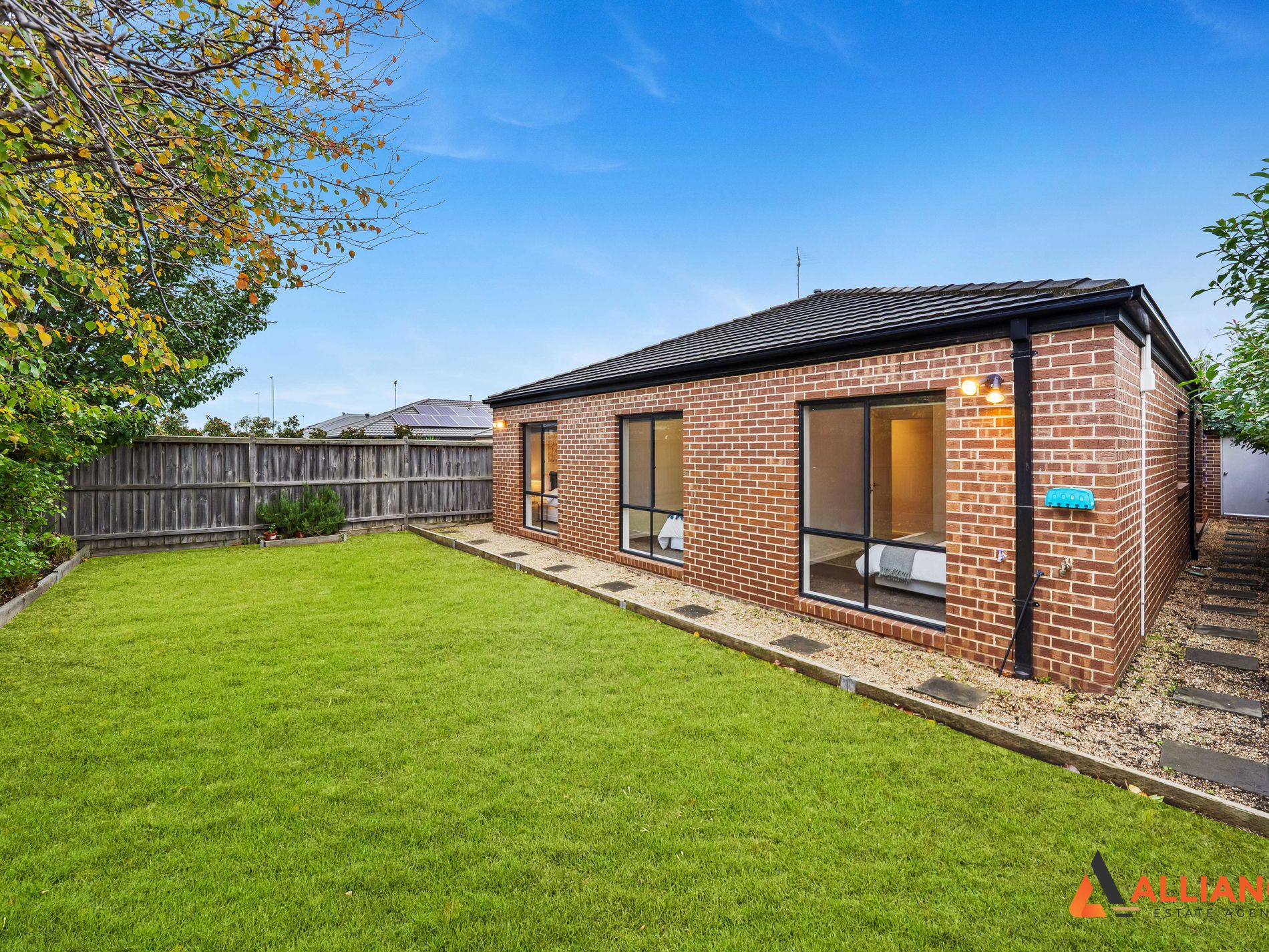 5 Statham View, Cranbourne West