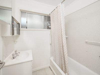 1 Plunkett Street, Woodridge