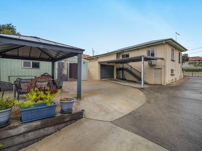 207 Blackstone Road, Silkstone