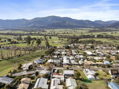 32 Young Crescent, Tawonga South