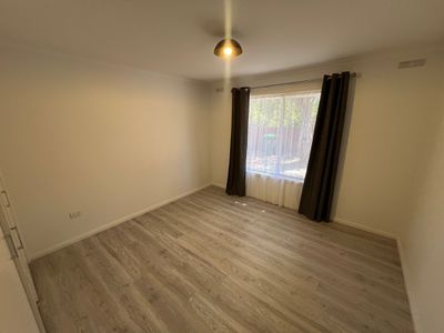 16 Sarsfield Street, Shepparton