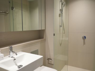 2406 / 628 Flinders Street, Docklands