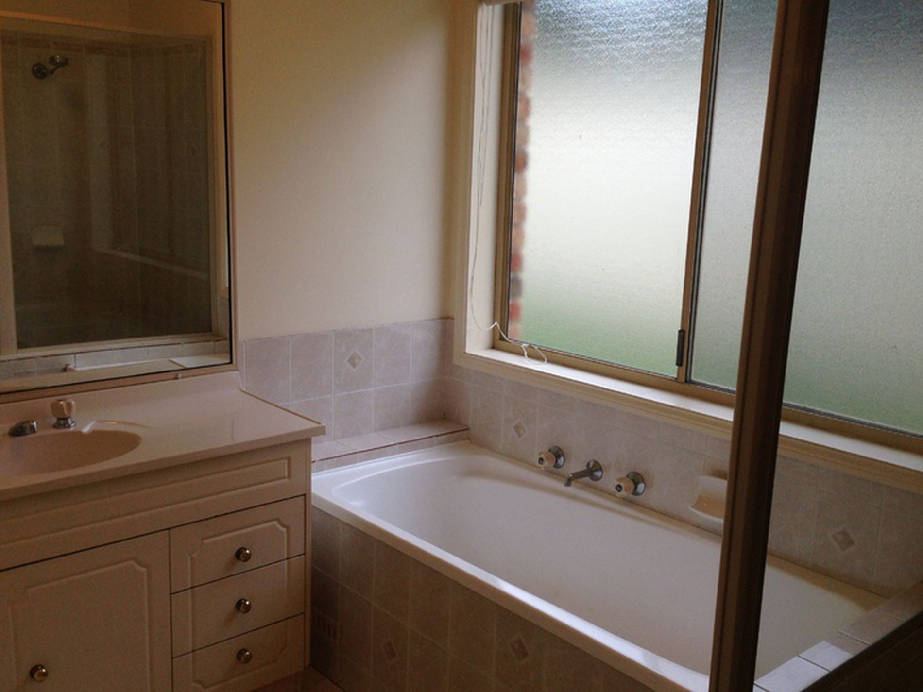 1 / 5 Robertson Street, Shellharbour