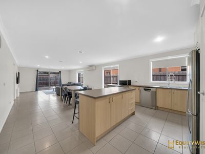 20 Phillip Drive, Wyndham Vale