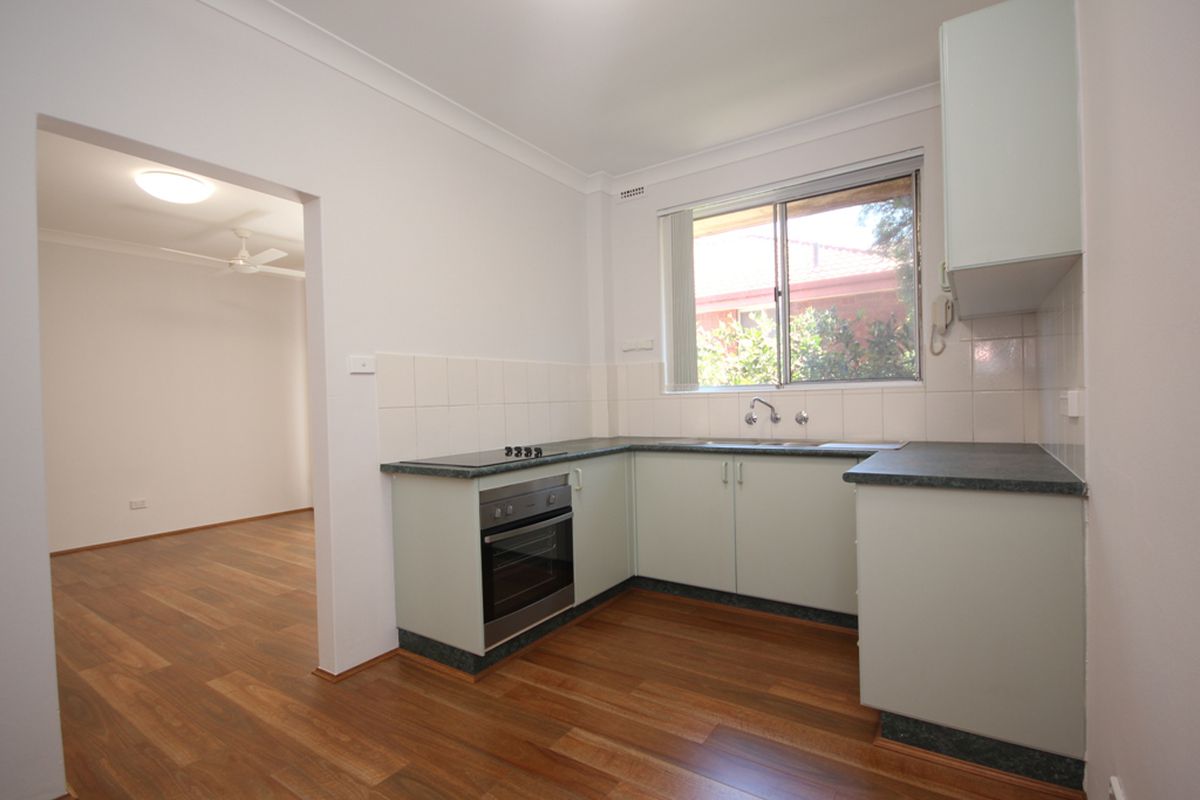 9 / 35 Henley Road, Homebush West