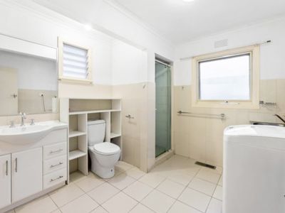 16 Arunta Crescent, Clarinda