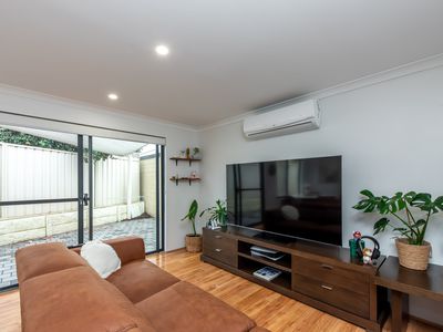 8B Lancing Way, Balga