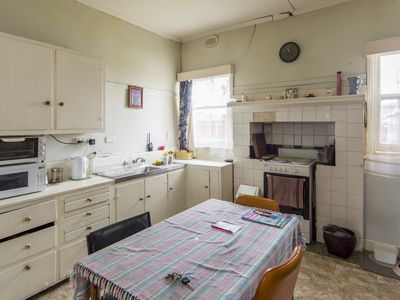 41 Edith Street, Horsham