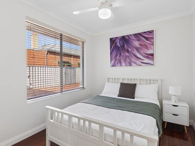 64A London Street, North Perth