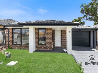 10 Jessfield Terrace, Cranbourne East