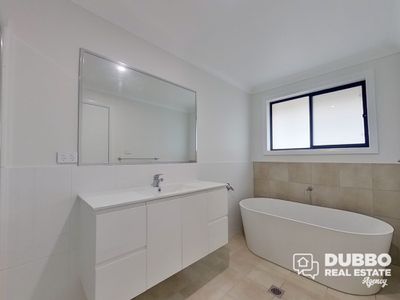 25 Montezuma Terrace, Dubbo