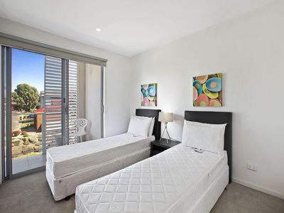 37 Waxflower Crescent, Bundoora