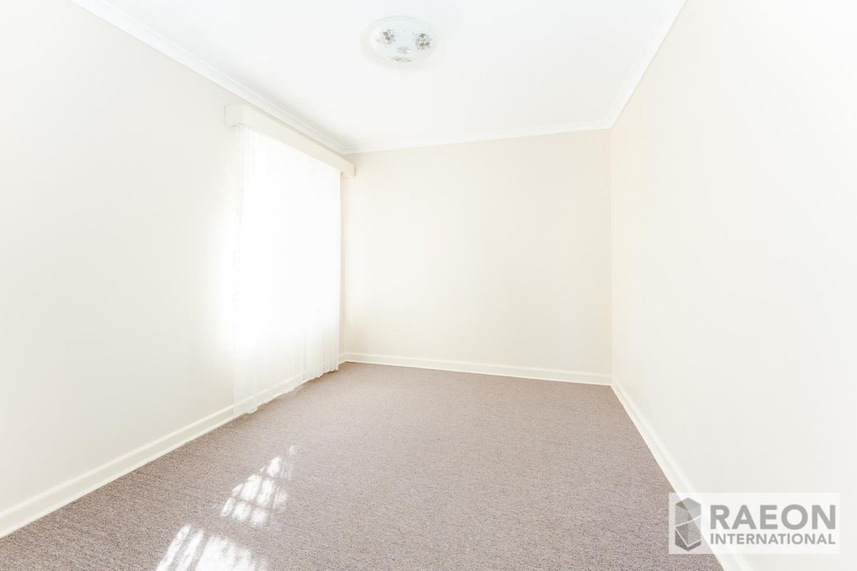 2/12 Pine Way, Doncaster East