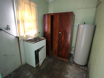 6 ADDISON Avenue, Lake Illawarra