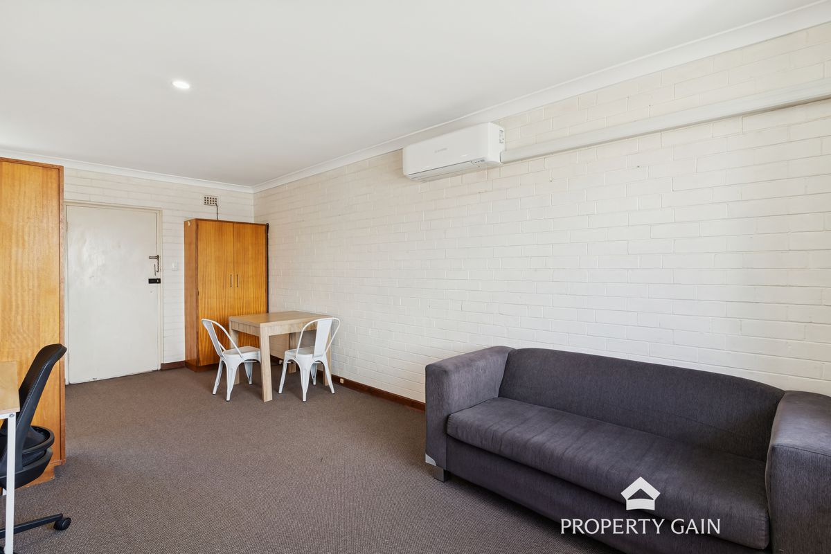 11 / 82 Broadway, Crawley