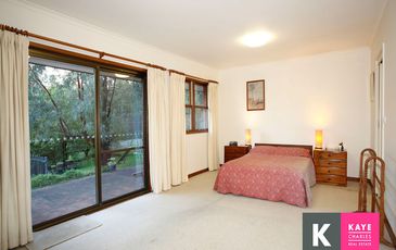 10 Fox Road, Beaconsfield Upper