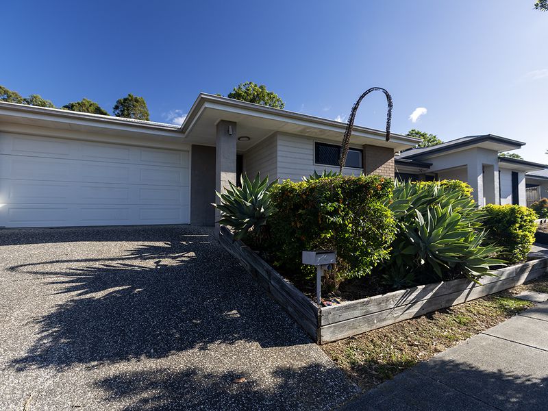 25 Travertine Avenue, Logan Reserve