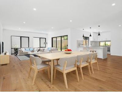 2 / 34 Peter Street, Box Hill North