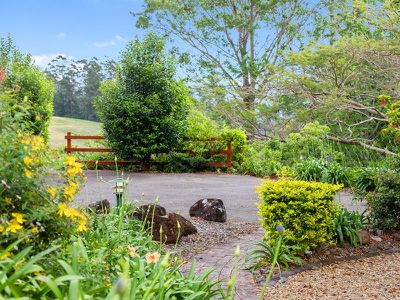 152-166 Western Avenue, Montville