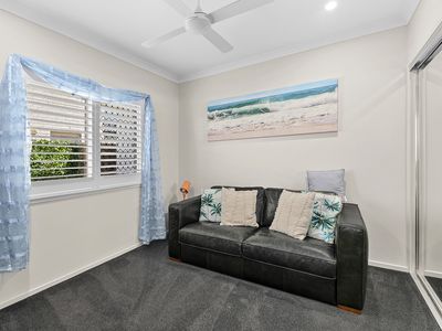 27 Comanche Street, Newport