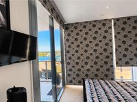 Promenade 4018 / 37 Harbour Road, Hamilton