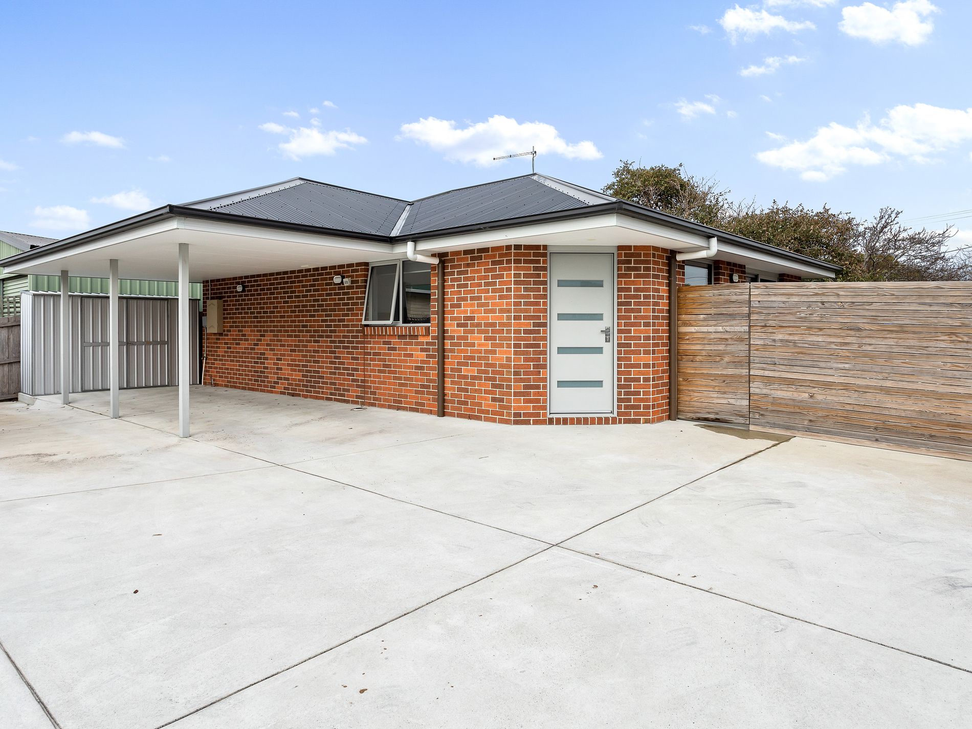 2 / 30 Tudor Avenue, Newstead Howell Property Group