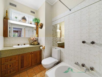81 Lakeside Avenue, Mount Beauty