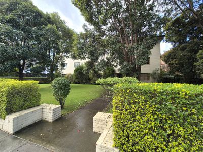 Unit 8 / 17 Queens Road, Melbourne