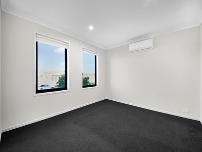 9 Zagros Street, Clyde North