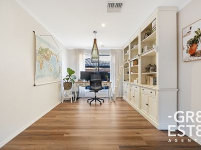 10 REDLEAF CLOSE, Hampton Park