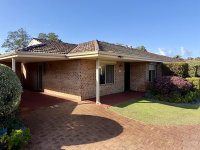 23 / 2 Theakston Green, Leeming