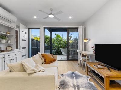 48 Delta Circuit, Hope Island