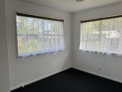 11 Brookbank Place, Glenview