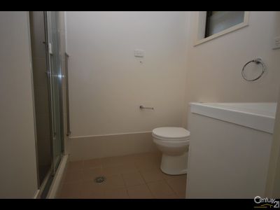 2  Squadron Close, Dubbo