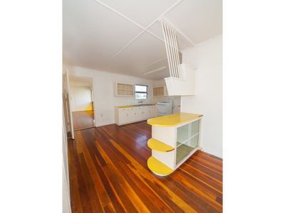 16 Leslie Street, East Ipswich