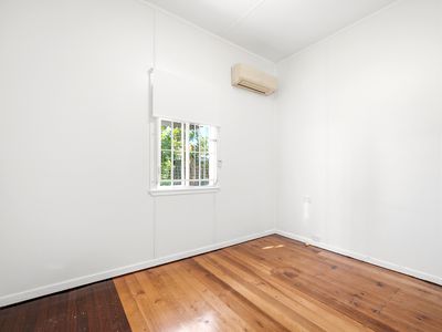 13 Lloyd Street, New Farm