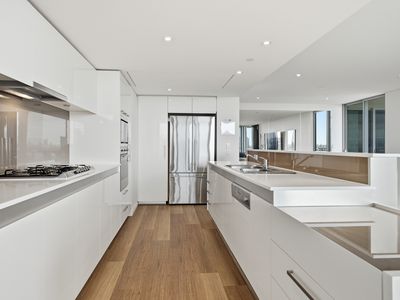 806 / 19 The Circus, Burswood