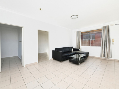 6 / 4 Howard Street , Canterbury